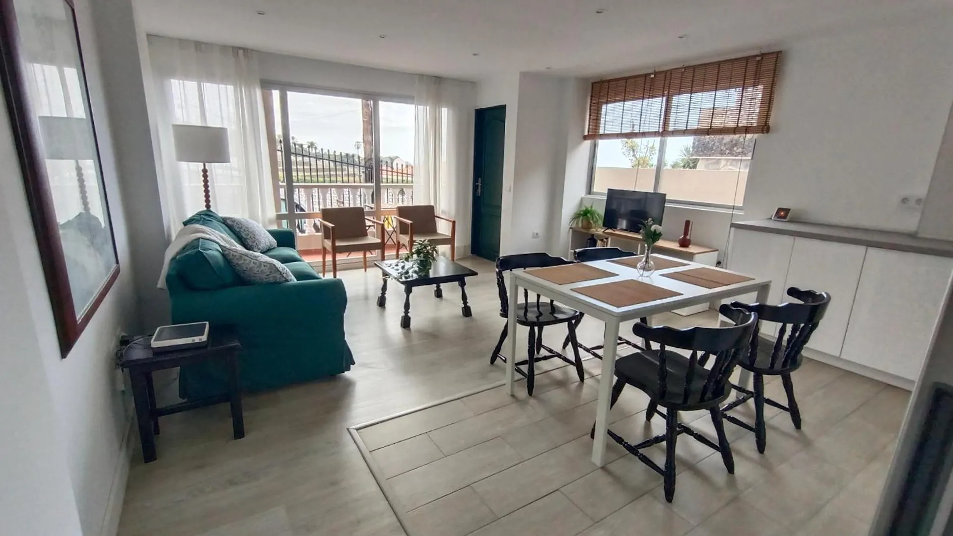 Apartamento Tajinaste Con Vistas Al Mar Y La Montana Y Wifi Gratis Los Realejos España